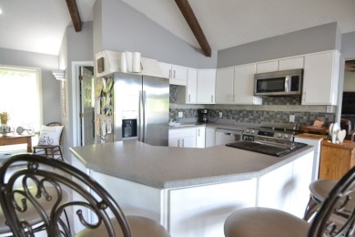 SPRAWLING LAKEFRONT HOME at its BEST! - photo 10