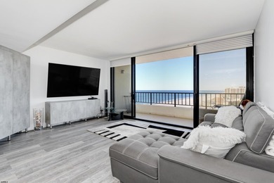 Beautifully renovated 2 bedroom, 2 bathroom residence in the - photo 13