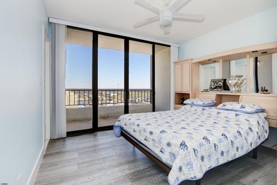 Beautifully renovated 2 bedroom, 2 bathroom residence in the - photo 23