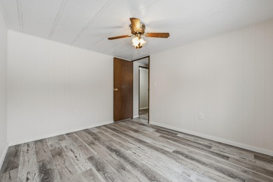 Serene Living & 4.5 Private Acres Minutes from the Belgrade