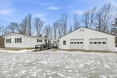 Serene Living & 4.5 Private Acres Minutes from the Belgrade