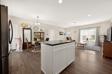 Beautiful, well-maintained 2020 modular home offering 3 bedrooms - photo 33