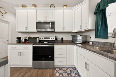 Beautiful, well-maintained 2020 modular home offering 3 bedrooms - photo 35