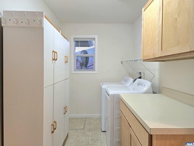 Excellent Option in 55+ East-Side Condo Mini-Plex. Discover - photo 7