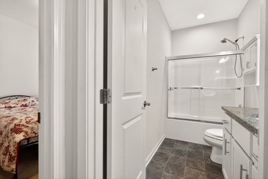 Beautiful, well-maintained 2020 modular home offering 3 bedrooms - photo 46