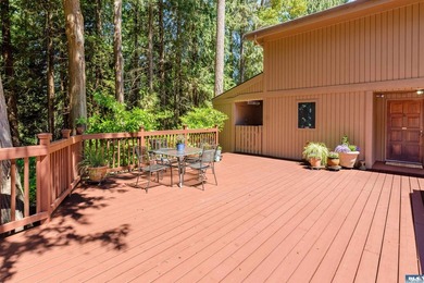 Tucked away on a private road in the desirable Deer Park area - photo 7