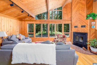 Tucked away on a private road in the desirable Deer Park area - photo 10