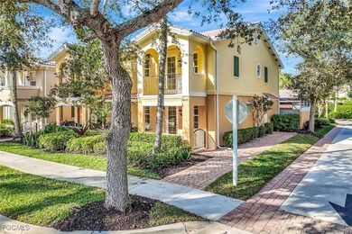 (private lake, pond, coastal) Townhome/Townhouse Sale Pending in Bonita Springs Florida