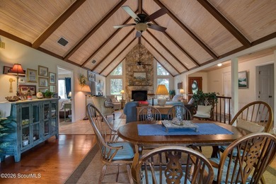 Tucked away where water meets wilderness, this 3-bedroom - photo 2
