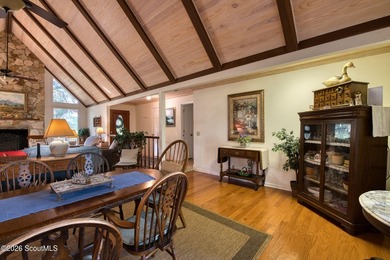Tucked away where water meets wilderness, this 3-bedroom - photo 3