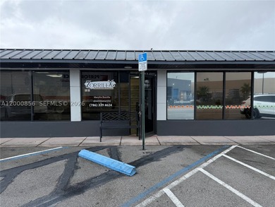 Well-established beauty salon opportunity located in a central - photo 1