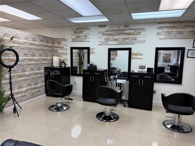 Well-established beauty salon opportunity located in a central - photo 7