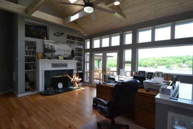SPRAWLING LAKEFRONT HOME at its BEST! - photo 7