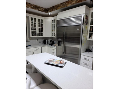 Modern 5-Family Home in Gated Seagate Community - Moments from - photo 8