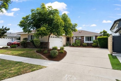 Located in the highly desirable El Dorado Park Estates community - photo 2