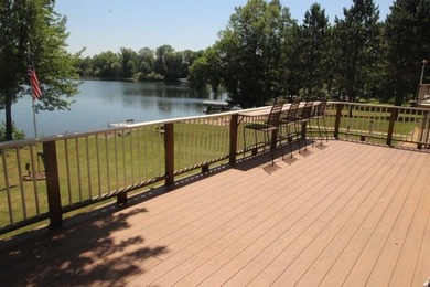 Welcome to Island Lake! This 3-bedroom, 2-bath home with 100 - photo 22