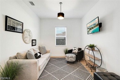 Shows like a model! Elegant best-selling Summerville floor plan - photo 24