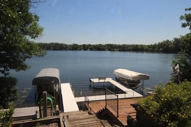 Welcome to Island Lake! This 3-bedroom, 2-bath home with 100 - photo 24