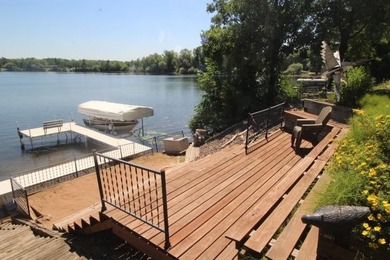 Welcome to Island Lake! This 3-bedroom, 2-bath home with 100 - photo 25