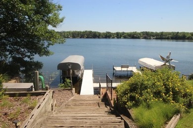 Welcome to Island Lake! This 3-bedroom, 2-bath home with 100 - photo 26
