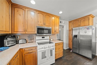 Located in the highly desirable El Dorado Park Estates community - photo 7