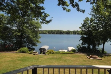 Welcome to Island Lake! This 3-bedroom, 2-bath home with 100 - photo 29
