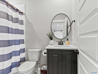 This beautifully upgraded 4BR/3.5BA home offers luxury finishes - photo 35