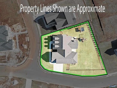 This beautifully upgraded 4BR/3.5BA home offers luxury finishes - photo 47