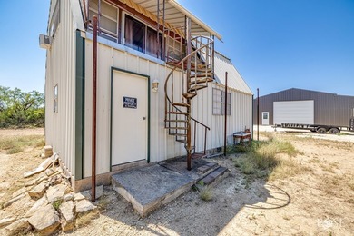 Looking for the perfect retreat on one of Texas' top fishing - photo 4