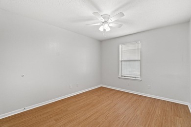 Apartment complex with 4 duplex units and 8 total rental units - photo 7
