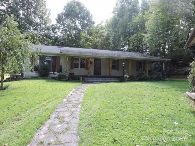Lake Home For Sale in Spruce Pine, North Carolina