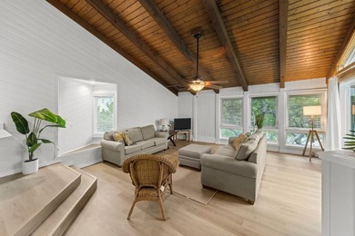 Gulf Views, Coastal Luxury & Plantation Living Wake up to the - photo 4