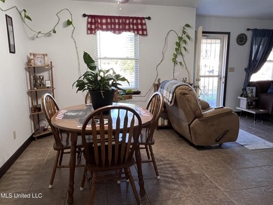 Your New Home Awaits! This charming 3-bedroom, 1.5-bath home - photo 4