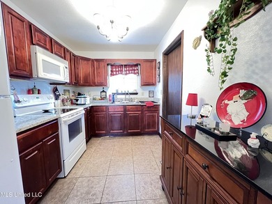 Your New Home Awaits! This charming 3-bedroom, 1.5-bath home - photo 5