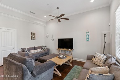 Rare opportunity to own a penthouse (top floor) in the Village - photo 7