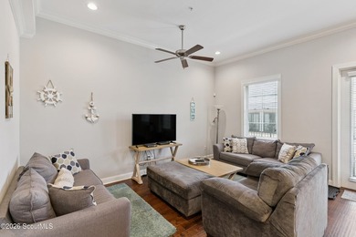 Rare opportunity to own a penthouse (top floor) in the Village - photo 8