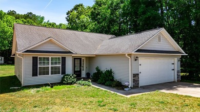 Welcome to 305 Ramsey Road where modern comfort meets peaceful - photo 1