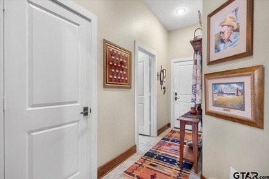 Experience the perfect blend of comfort, luxury, and East Texas - photo 15
