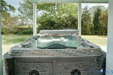 **This is  ULTIMATE river home & its being sold completely - photo 17