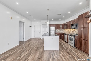 A rare 1,359 sq. ft. urban sanctuary! This luxury 3BR/2BA - photo 19