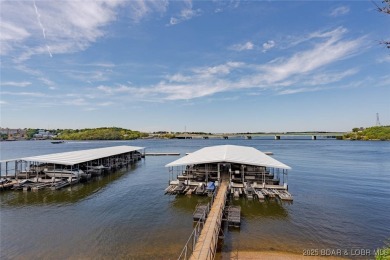 Beautifully maintained 2-bedroom, 2-bath condo at Parkside Place