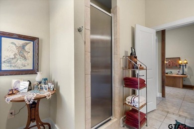 Experience the perfect blend of comfort, luxury, and East Texas - photo 27