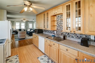 **This is  ULTIMATE river home & its being sold completely - photo 27