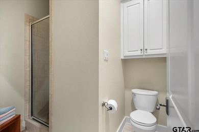 Experience the perfect blend of comfort, luxury, and East Texas - photo 31