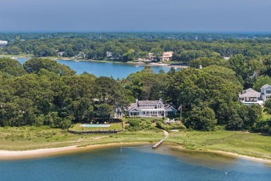 Exquisite Waterfront Estate in Exclusive Oyster Harbors: - photo 2