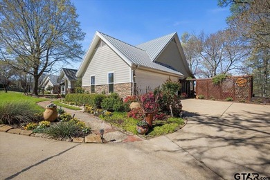 Experience the perfect blend of comfort, luxury, and East Texas - photo 32
