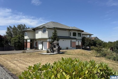 Set on the bluff above Port Angeles, 1623 W 5th Street pairs - photo 2
