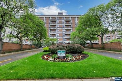 Welcome to #2 Horizon House in Fort Lee.Spacious one bedroom one