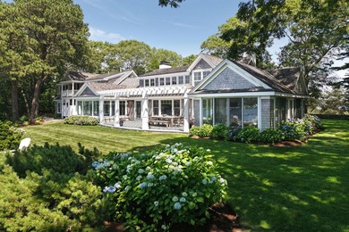 Exquisite Waterfront Estate in Exclusive Oyster Harbors: - photo 4
