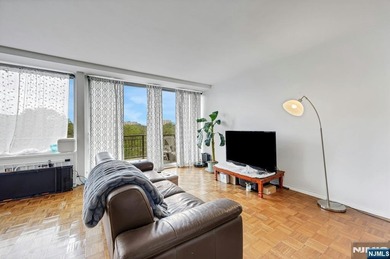 Welcome to #2 Horizon House in Fort Lee.Spacious one bedroom one